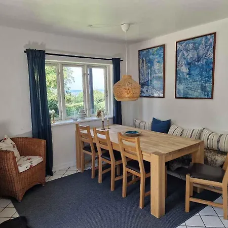 Waterfront For Multiple Generations *