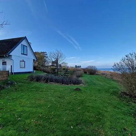 Villa Waterfront For Multiple Generations *