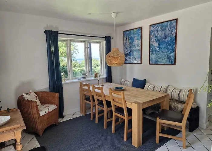 Waterfront For Multiple Generations *