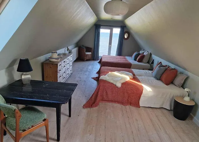 Waterfront For Multiple Generations Villa