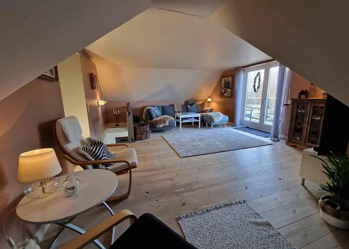 Villa Waterfront For Multiple Generations