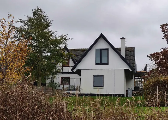 Waterfront For Multiple Generations Villa